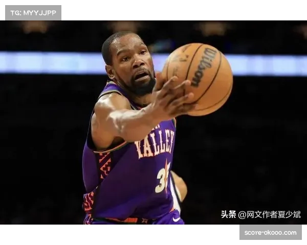 杜兰特半场15分助火箭紧咬比分 展现强大个人能力